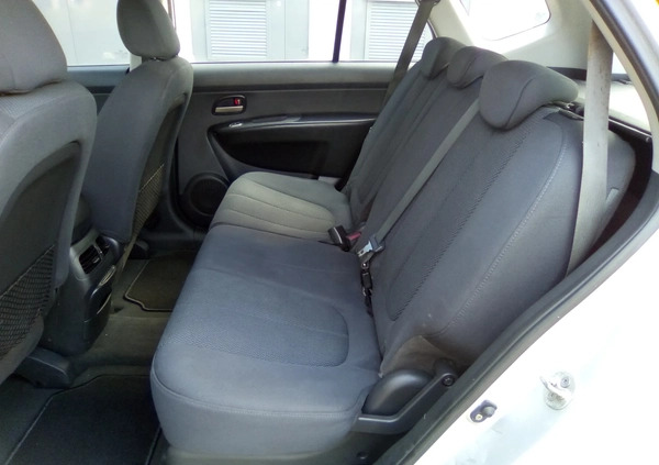 Kia Carens cena 12900 przebieg: 190000, rok produkcji 2009 z Szczecin małe 301